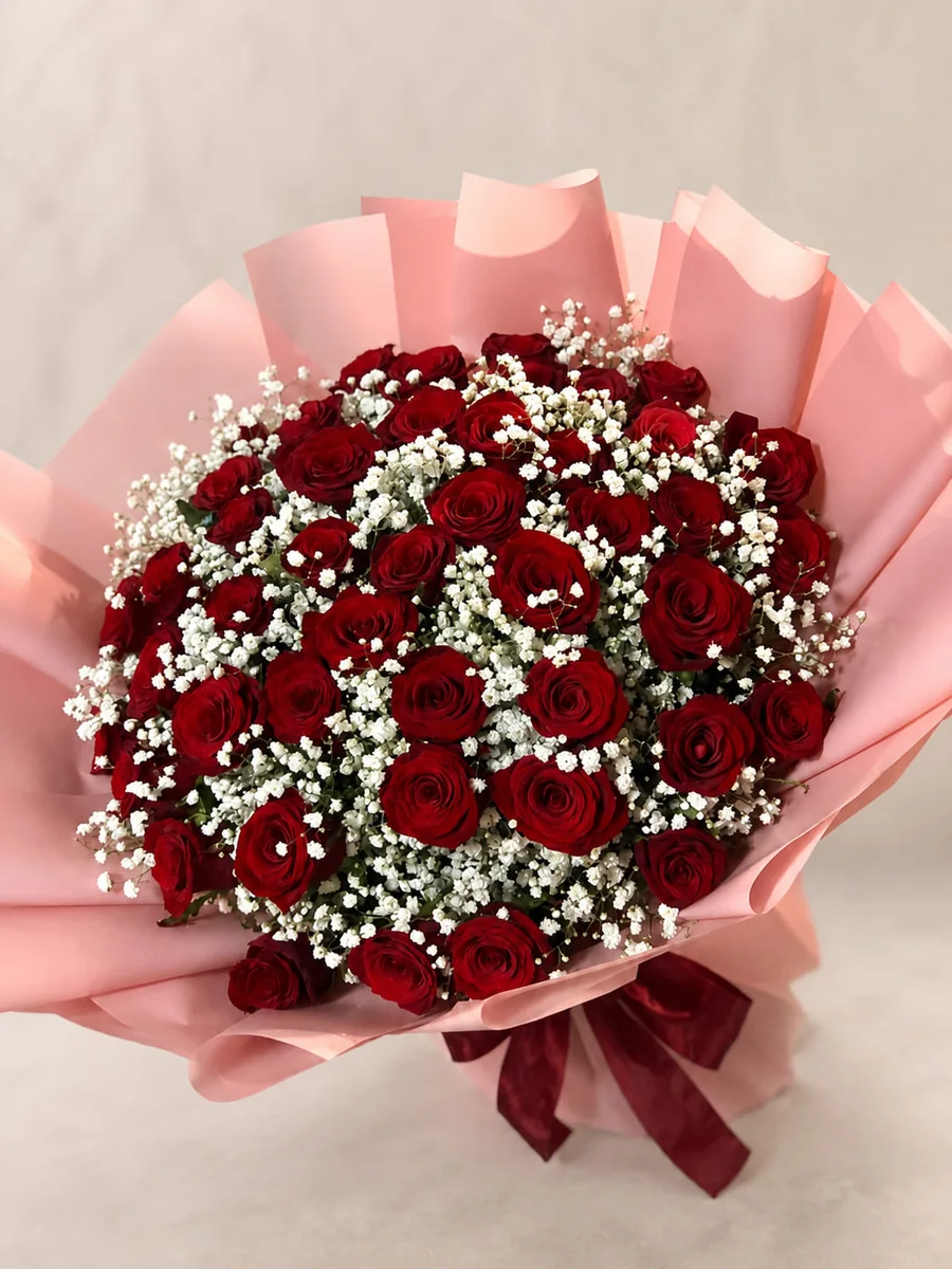 Scarlet Blush red rose bouquet in Agadir